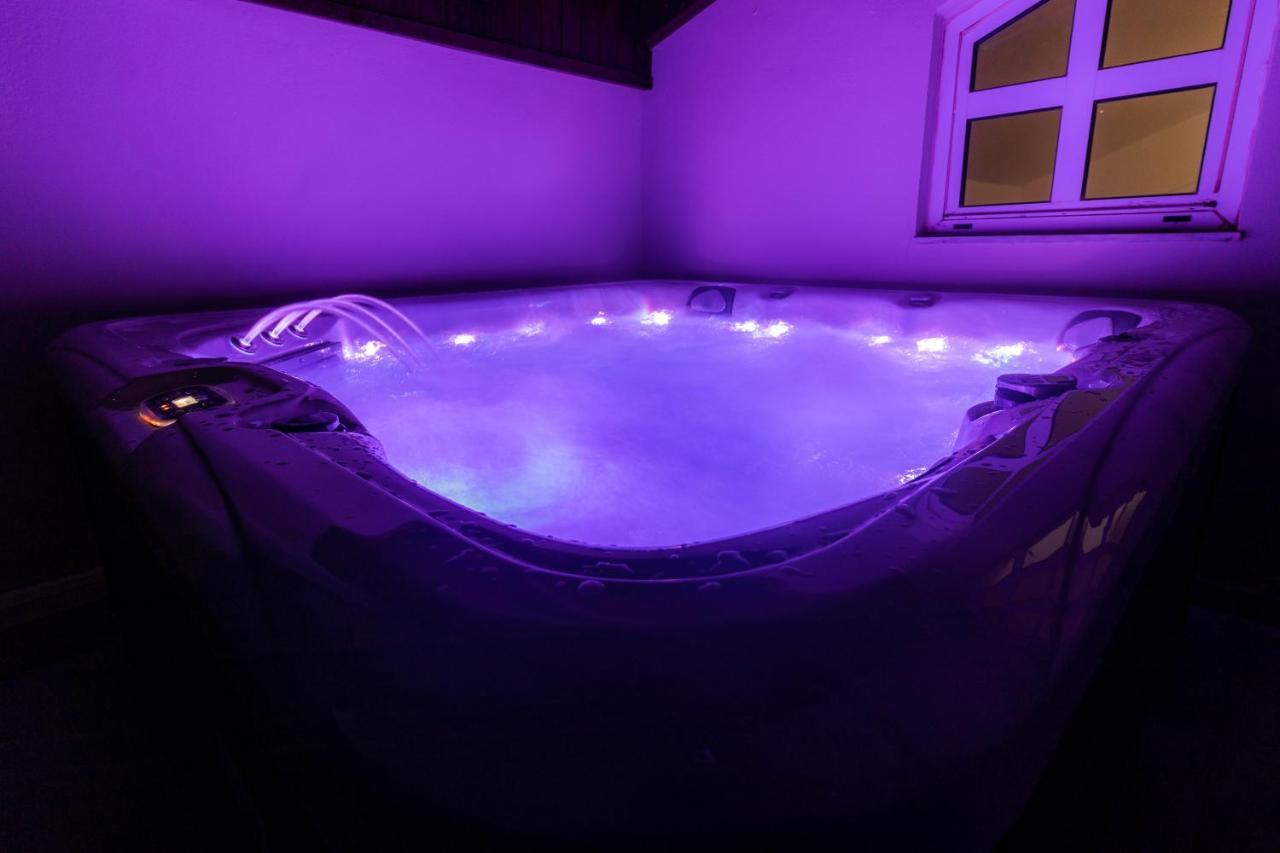 Villa Ventus, 40Sqm Private Pool & Hot Tub! Roussospítion Exterior foto
